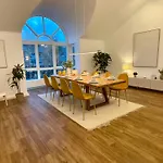 Penthouse With Kitchen, Roofgarden And Parking * 慕尼黑