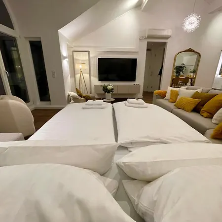 Апартаменты Penthouse With Kitchen, Roofgarden And Parking