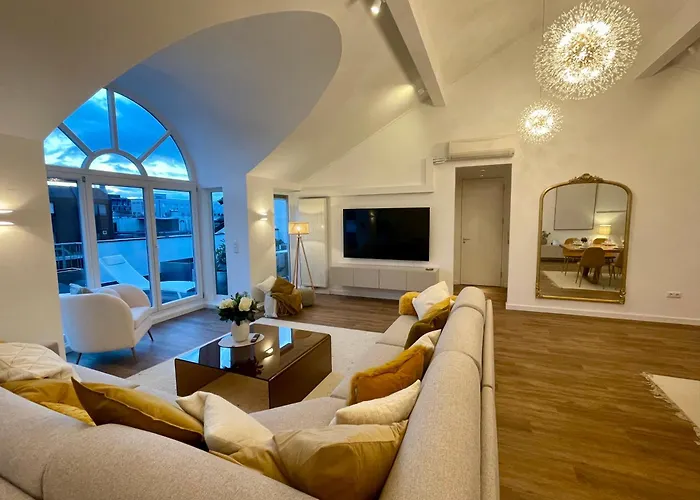 Apartment Penthouse With Kitchen, Roofgarden And Parking *