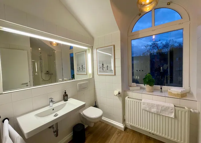 Penthouse With Kitchen, Roofgarden And Parking * Munich