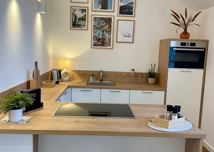 Penthouse With Kitchen, Roofgarden And Parking München