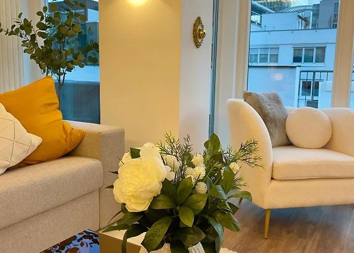 Penthouse With Kitchen, Roofgarden And Parking